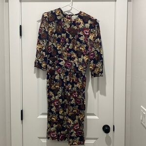 Floral Karin Steven’s dress